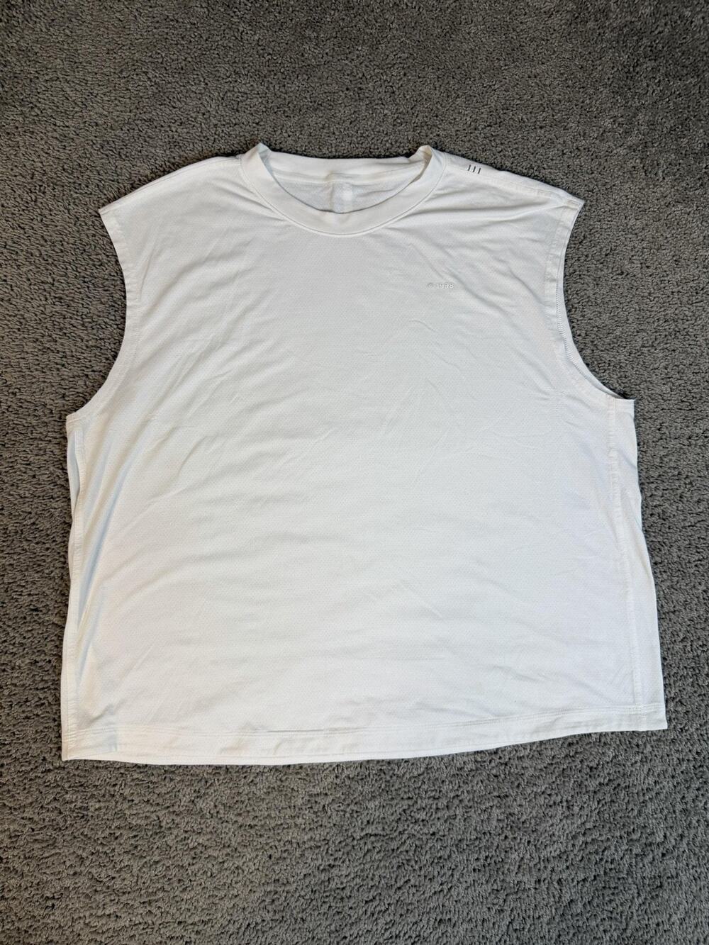 Lululemon Shirt Mens 2XL White Sleeveless Basic Breathable Moisture Wicking